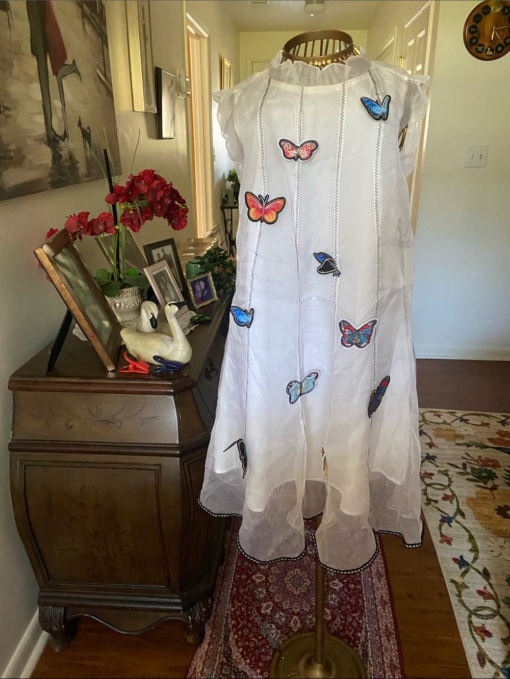 Source Unknown White Midi Dress with Multicolor Butterfly Appliqués